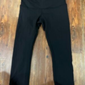 Crop length lulu lemon  Black Bottoms